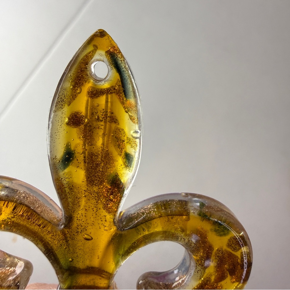 Fabulous Murano-Style Glass Fleur-de-Lis Accent Set Gold, Blue, Bronze 2” x 2.5” - Picture 8 of 16